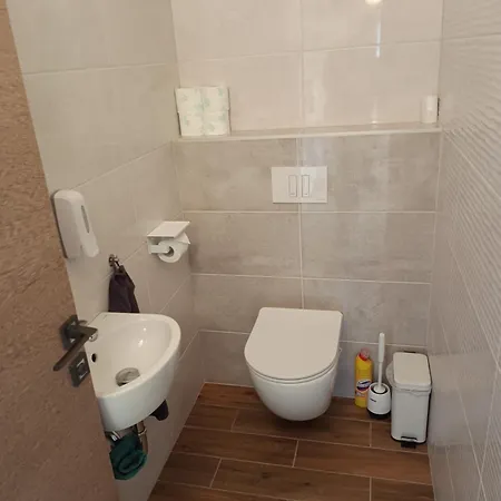 Napfeny Apartman Ll. Šoproň Exteriér fotografie
